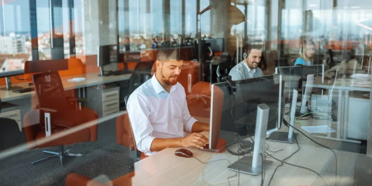 How 5G Could Transform Network Operation Centers